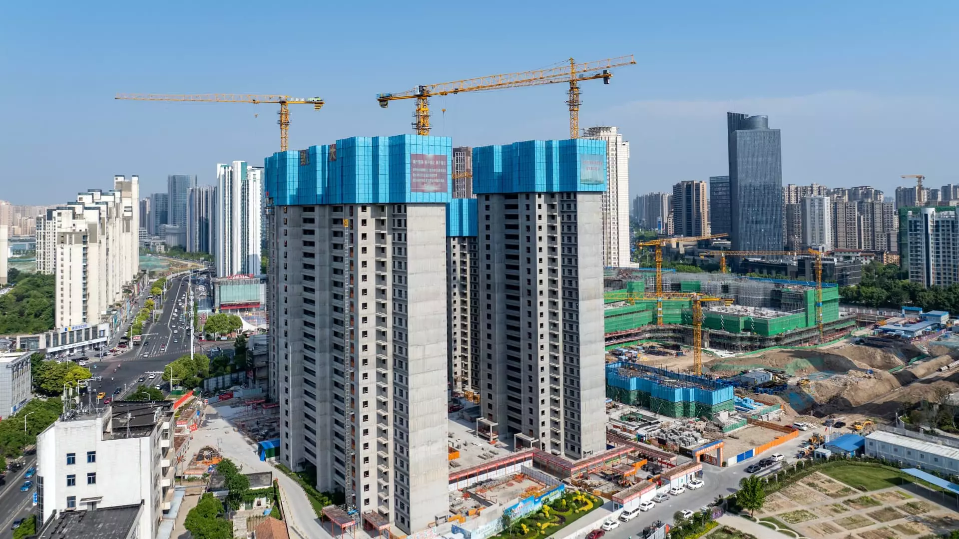 The Reality of China’s Property Market: Analyzing the Government’s Moves