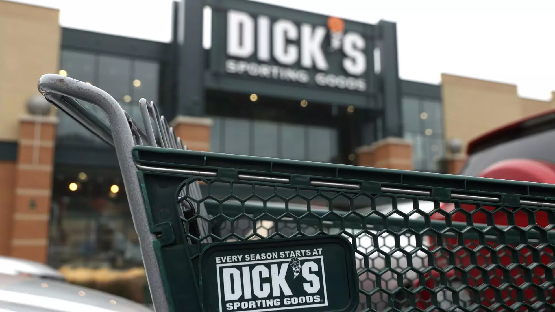 The Sporty Side of Retail: Dick’s Sporting Goods Surges