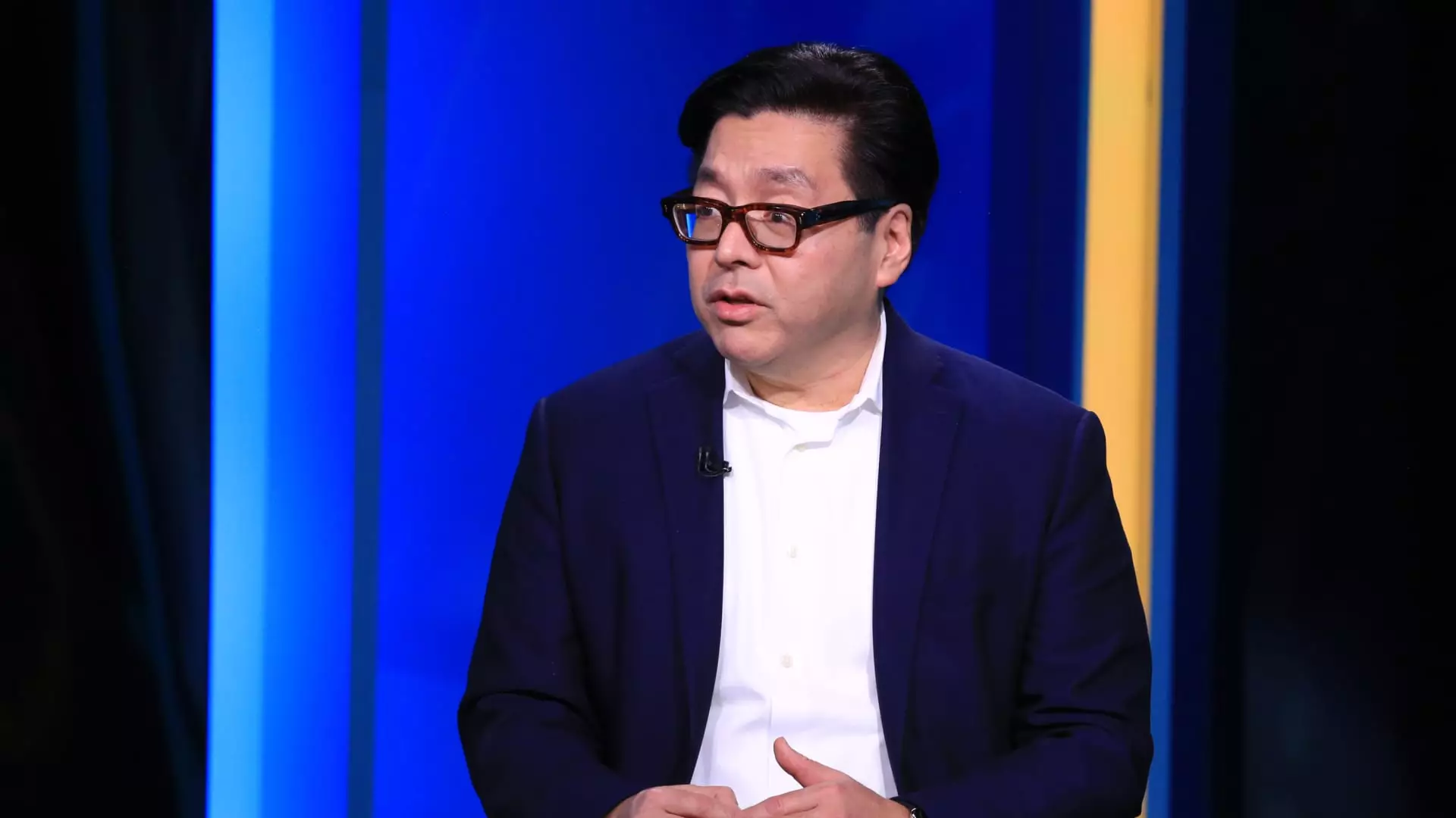 The Art of Making Bold Market Predictions: A Closer Look at Tom Lee’s Strategy