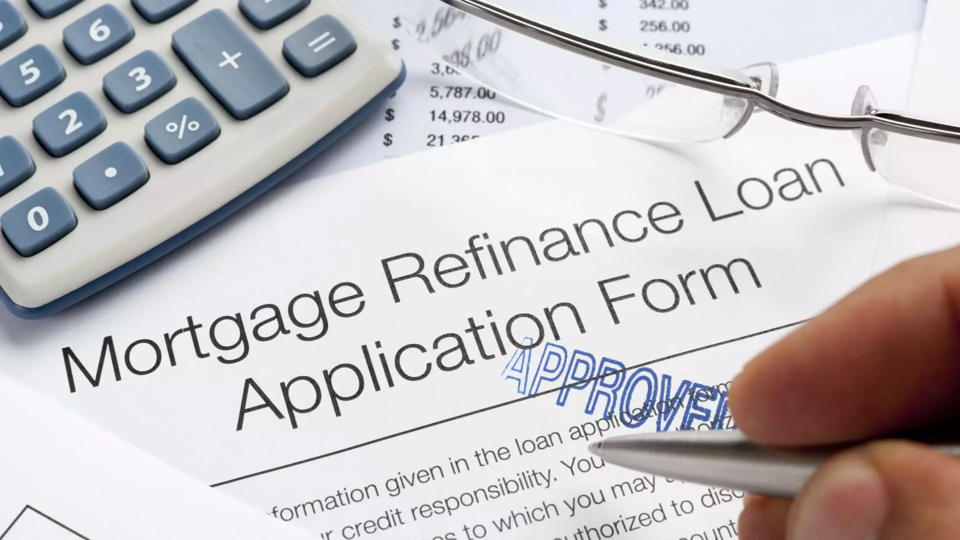 The Impact of Dropping Mortgage Rates on Refinancing and Homebuyers