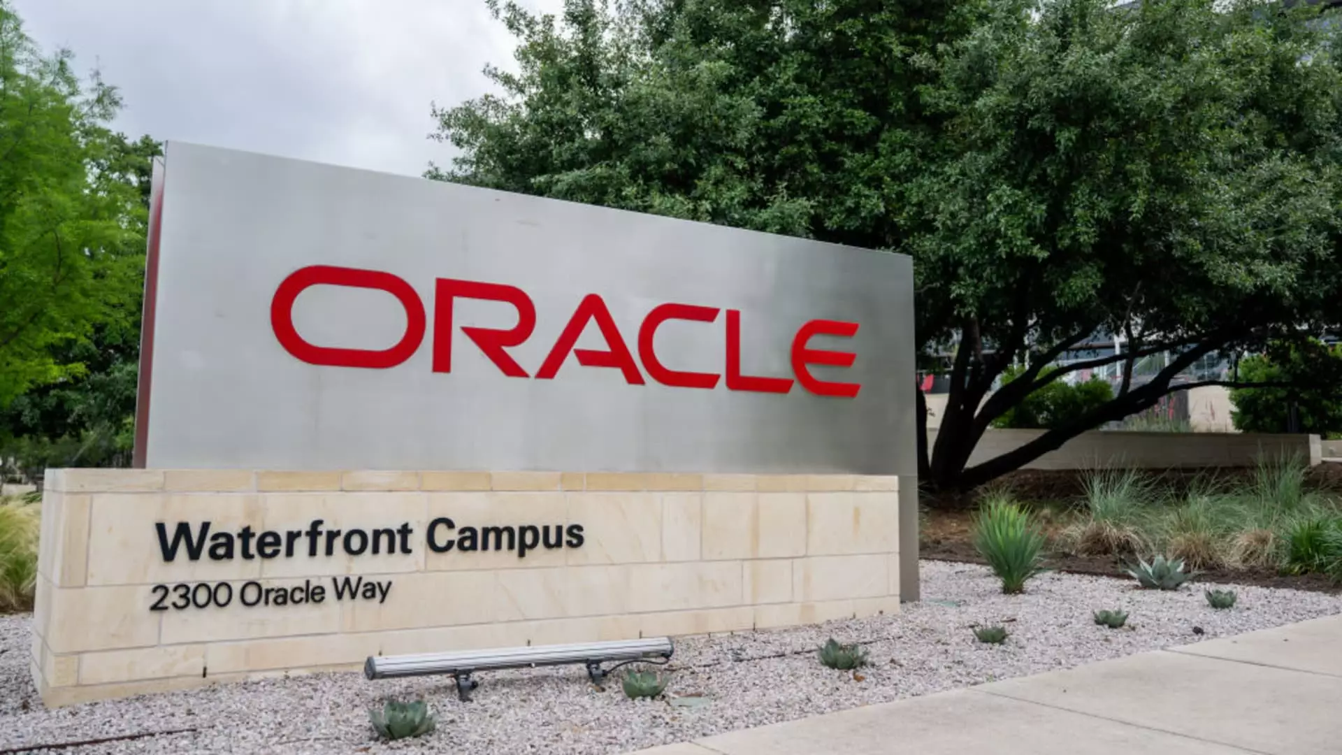 Reevaluating Oracle’s AI Strategy and Market Position