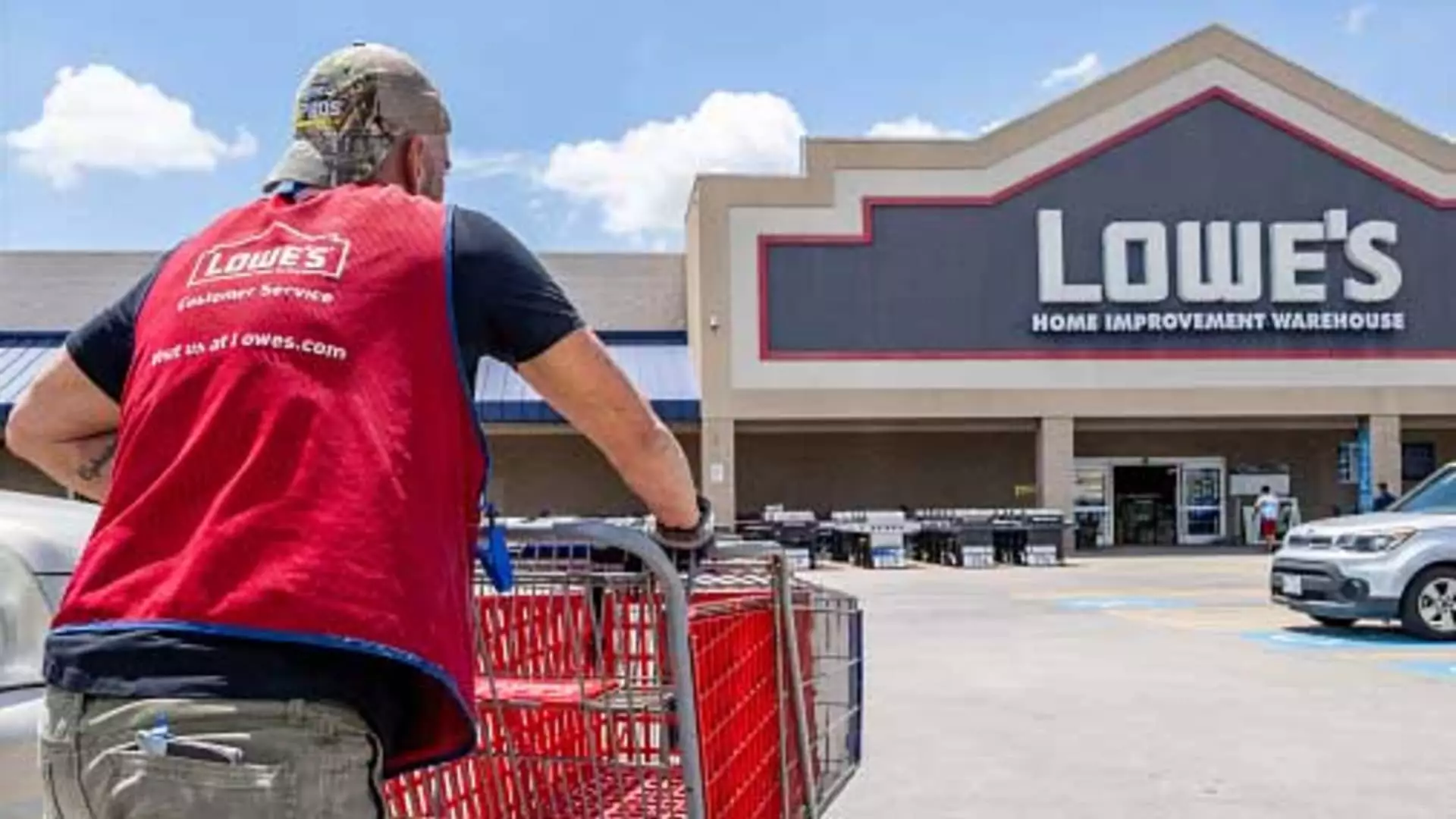 The Decline of Lowe’s: A Closer Look