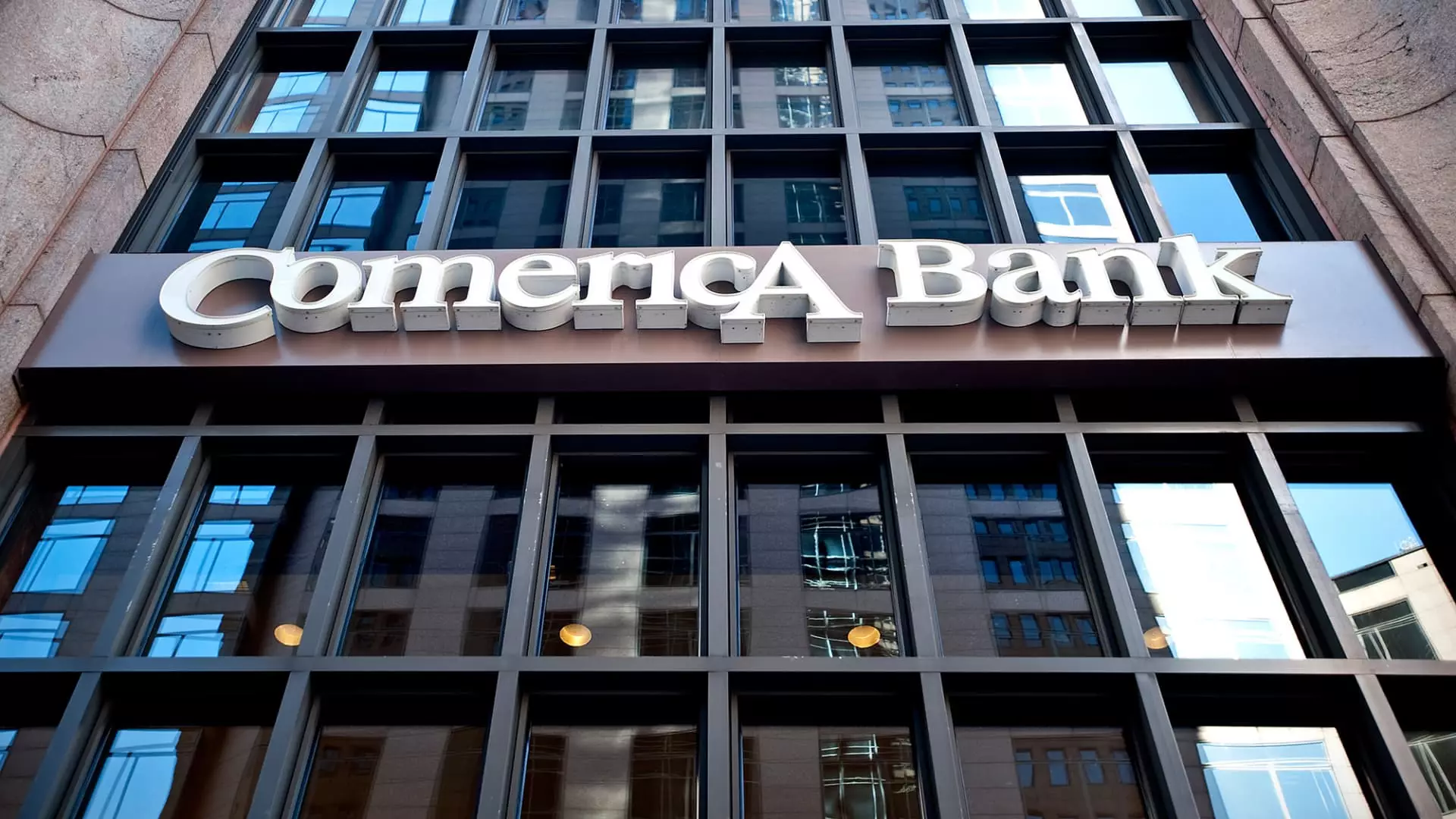 Regional Banks Poised to Benefit from Interest Rate Cuts