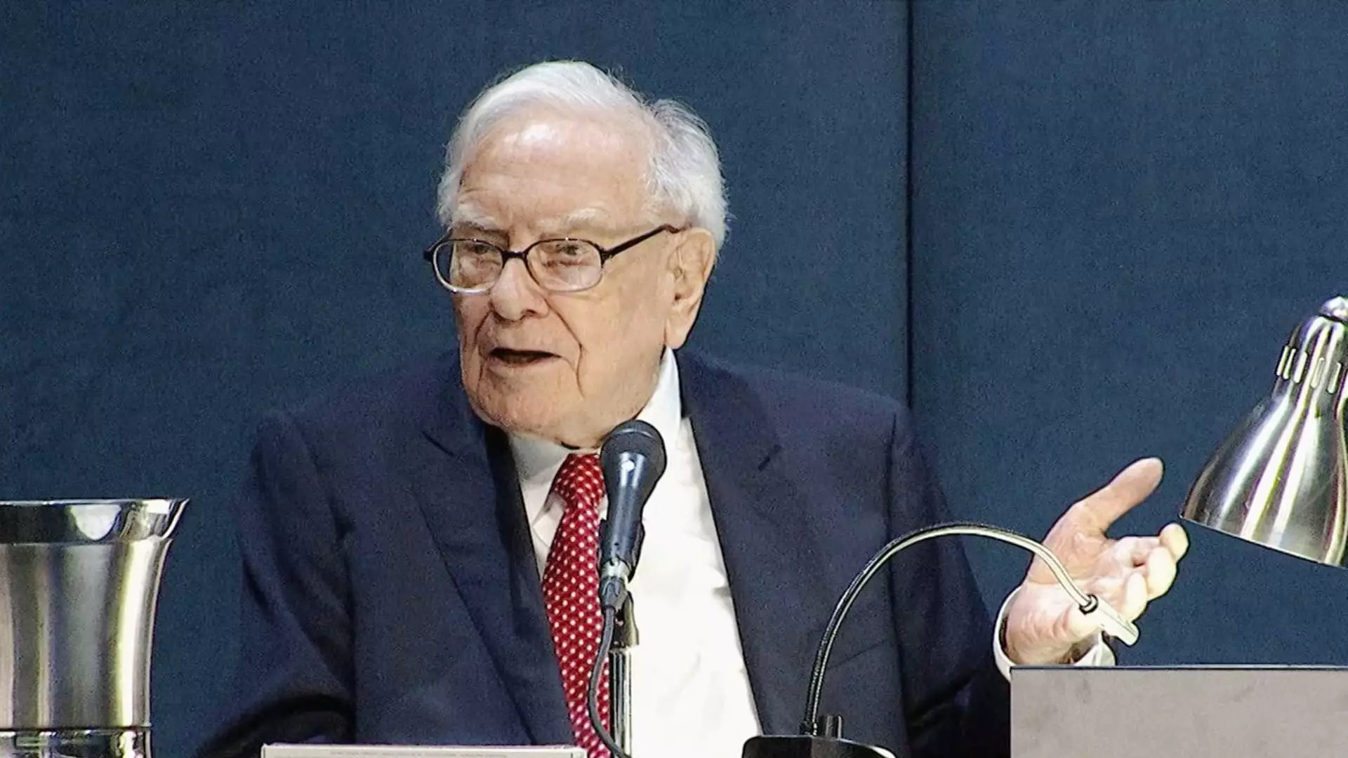 The Cautionary Approach of Warren Buffett: Understanding His Recent Stock Sales