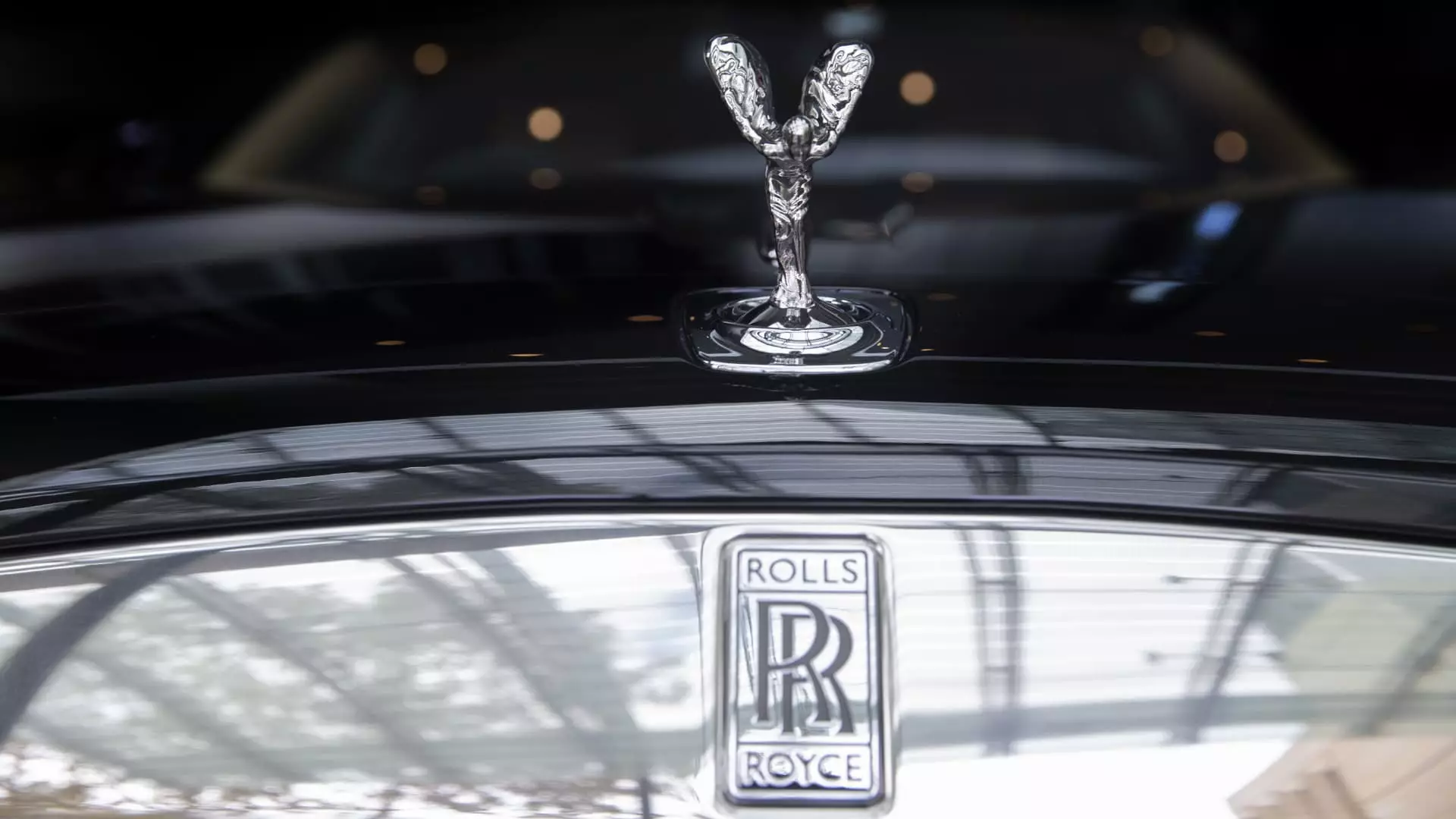 The Art of Personalization: Rolls-Royce’s Exclusive U.S. Private Office