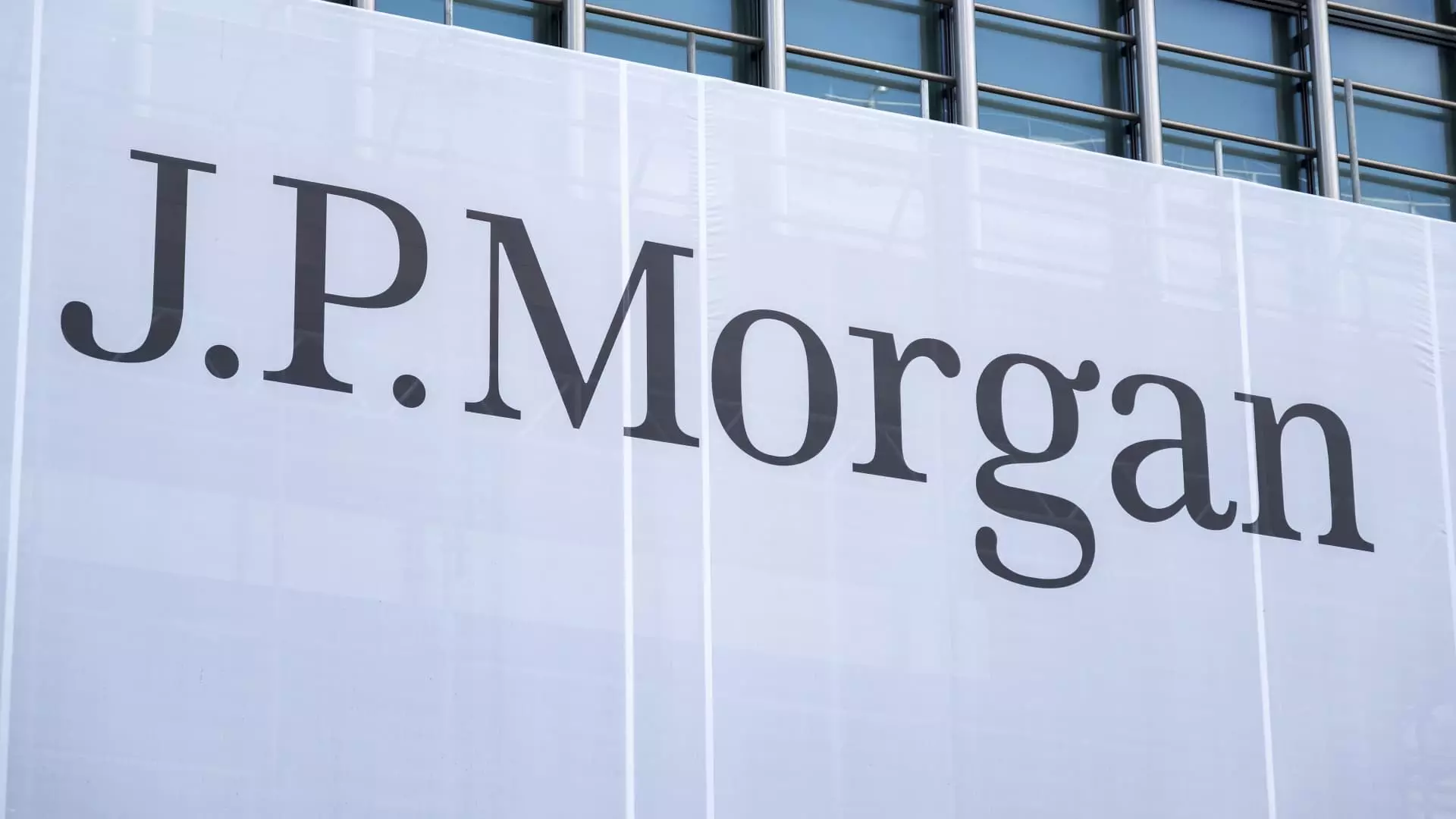 JPMorgan Chase: A Call for Caution Amidst High Expectations