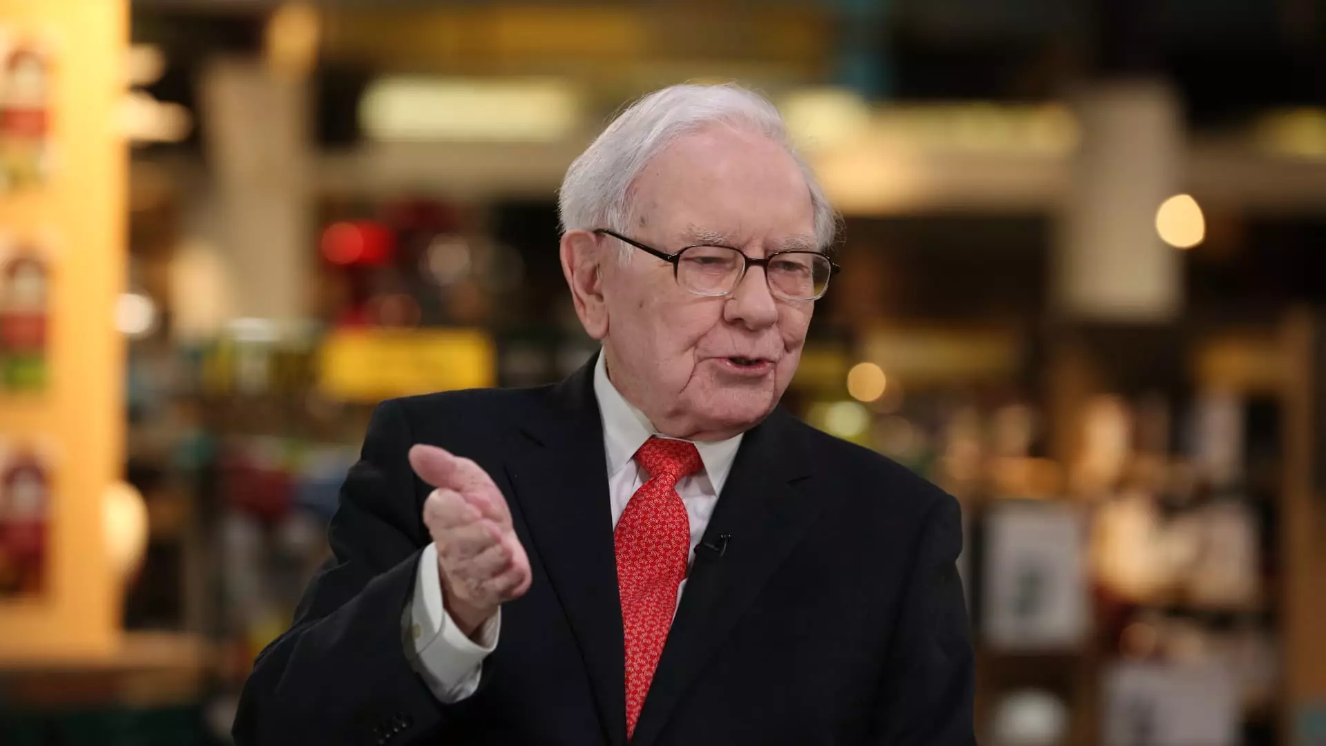 Examining the Implications of Tariff Policies: Insights from Warren Buffett