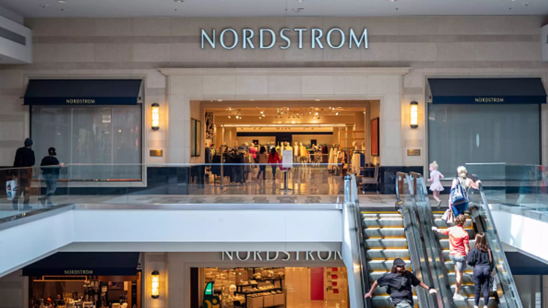 Nordstrom’s Strategic Shift: A Deeper Look at Its Holiday Performance and Outlook