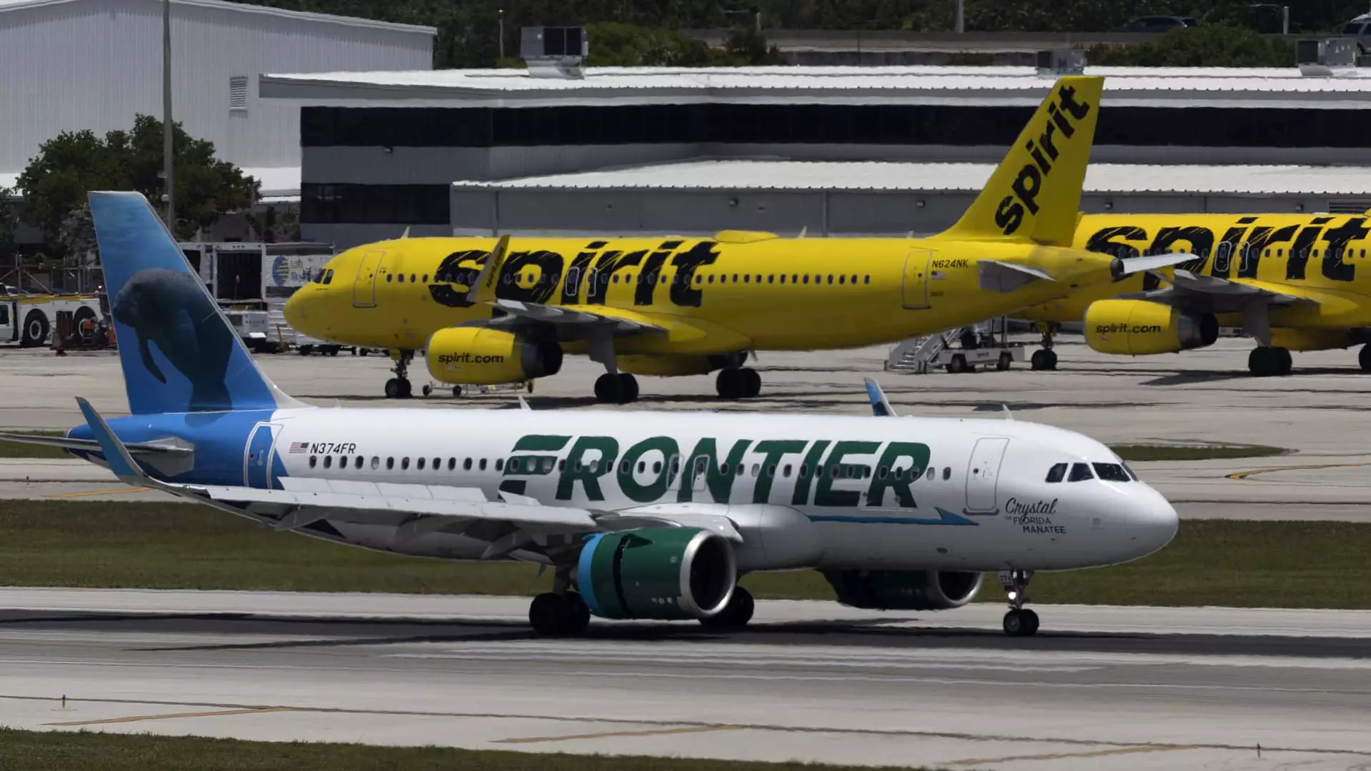 The Turbulent Path of Airline Mergers: Frontier and Spirit’s New Proposal