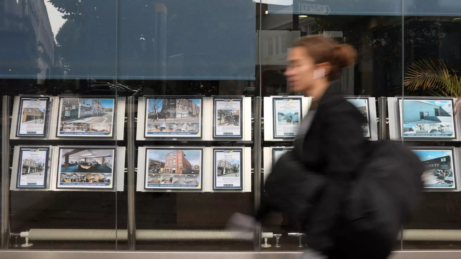 Shifting Tides: Analyzing the Recent Downturn in UK House Prices