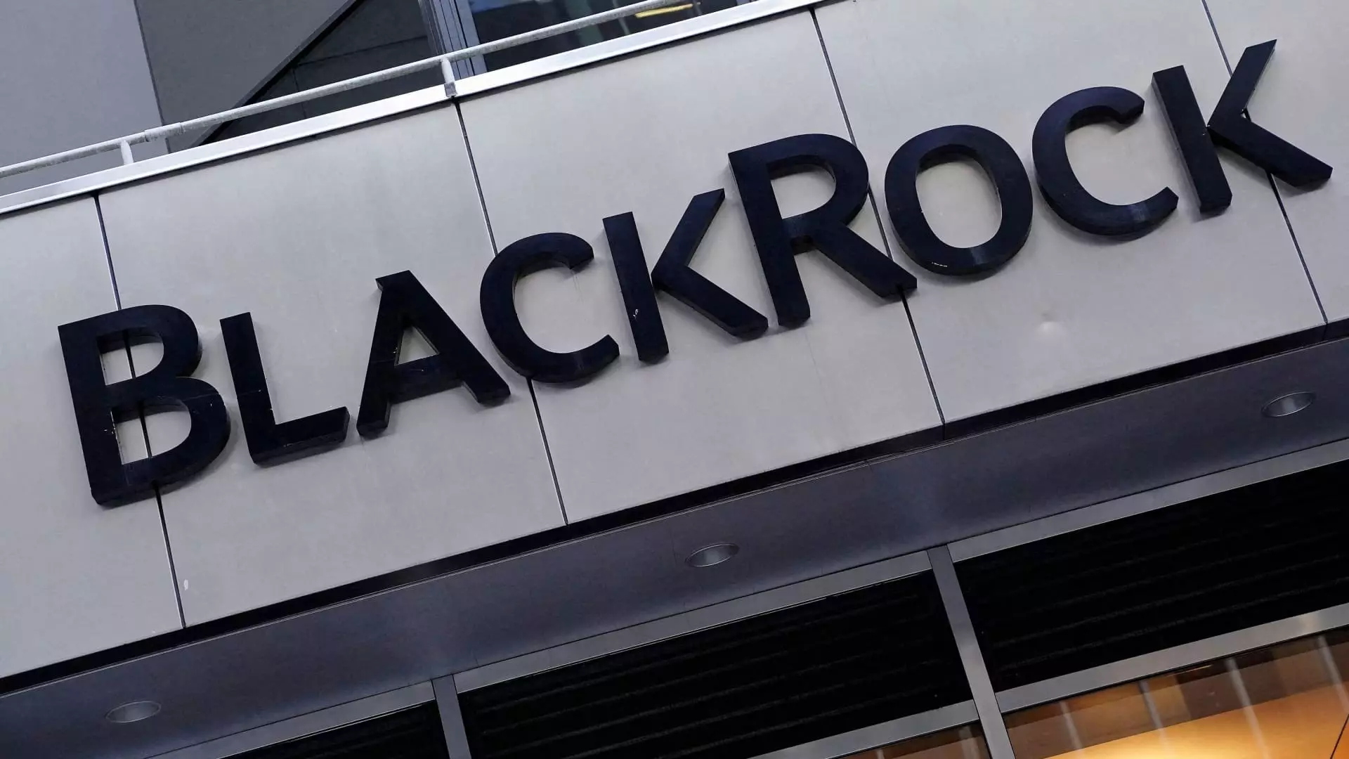 BlackRock Expands into Money Market ETFs: A New Era in Fixed Income Investments