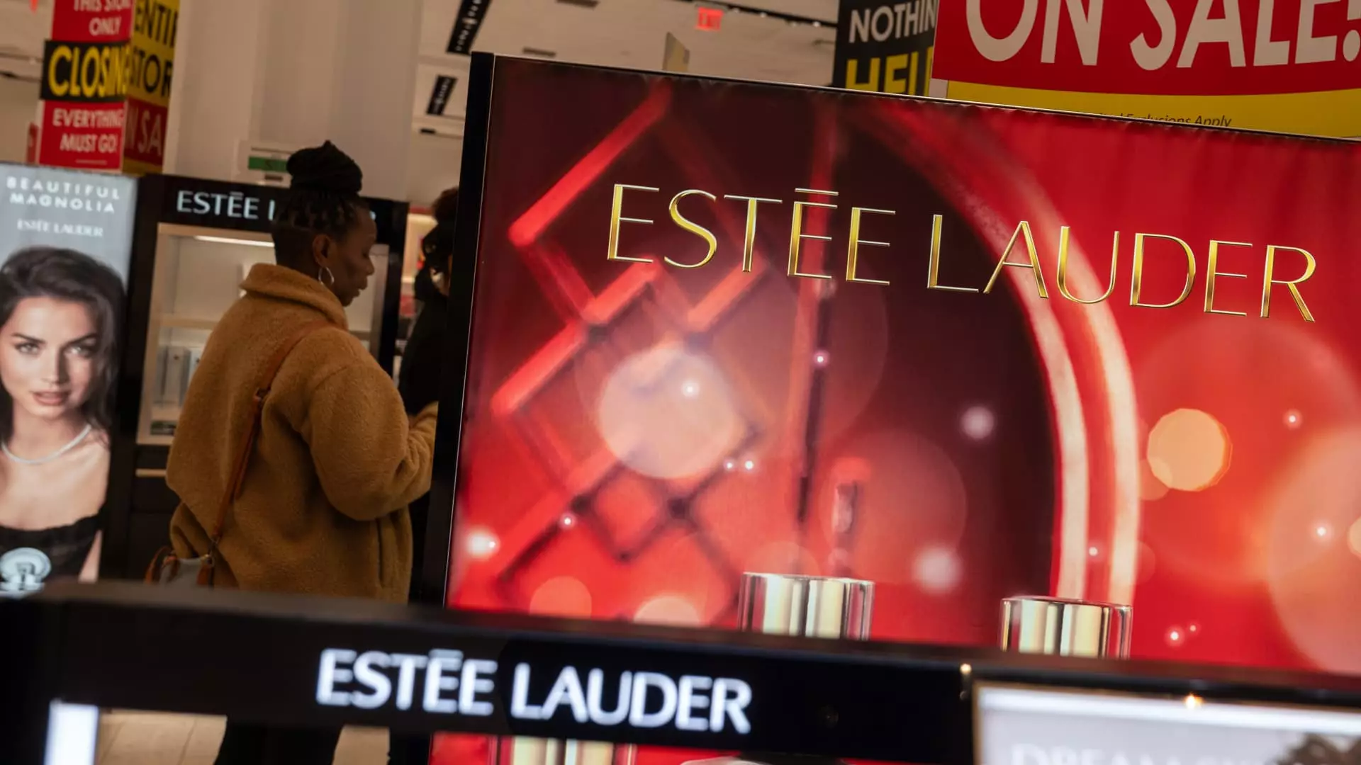 Beauty Industry Shakes Off Gloss as Major Stocks Plummet