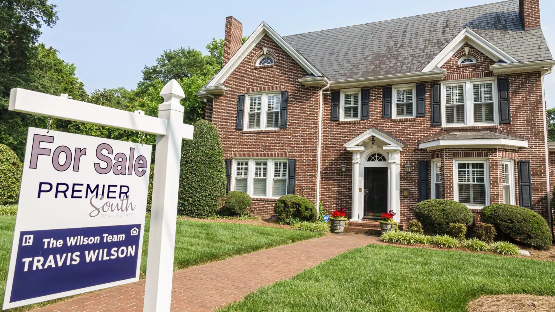 The Impact of Rising Mortgage Rates on Home Buying and Refinancing Demand