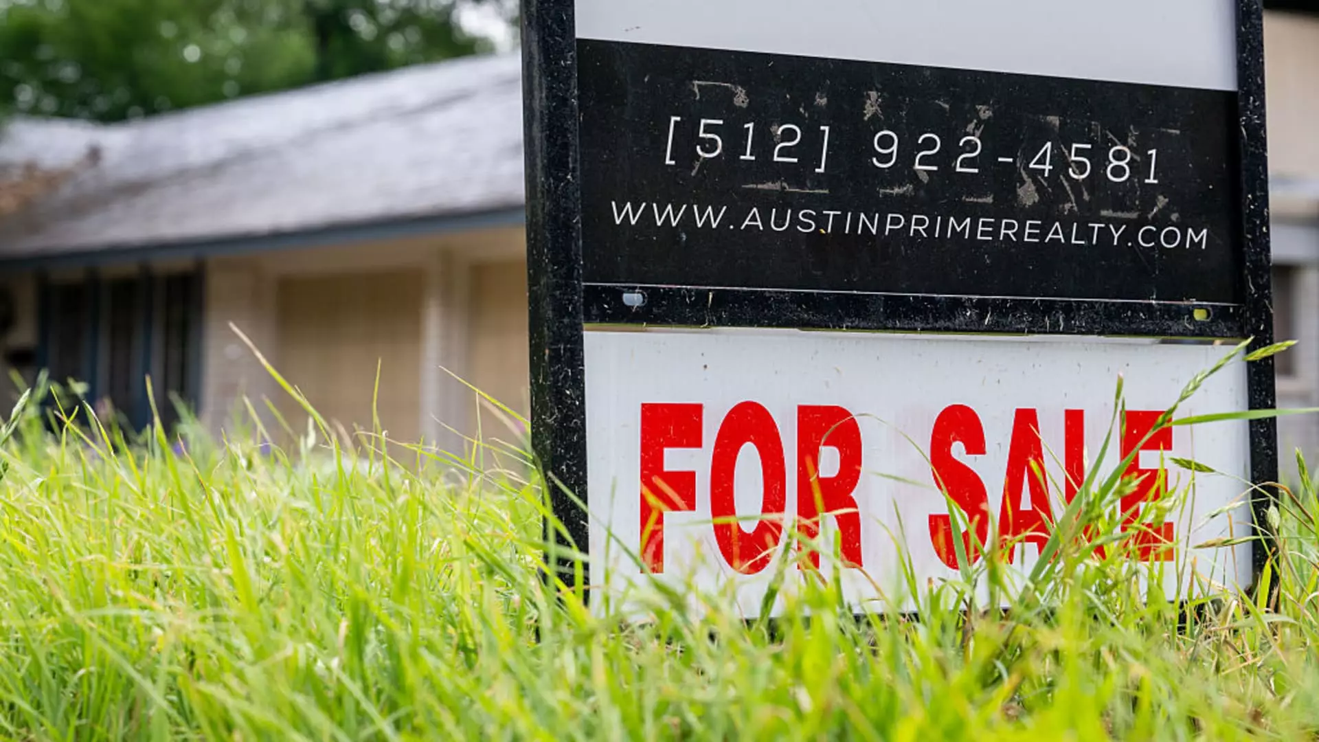 The 7% Dilemma: How Economic Anxiety is Shaping Homeownership Today