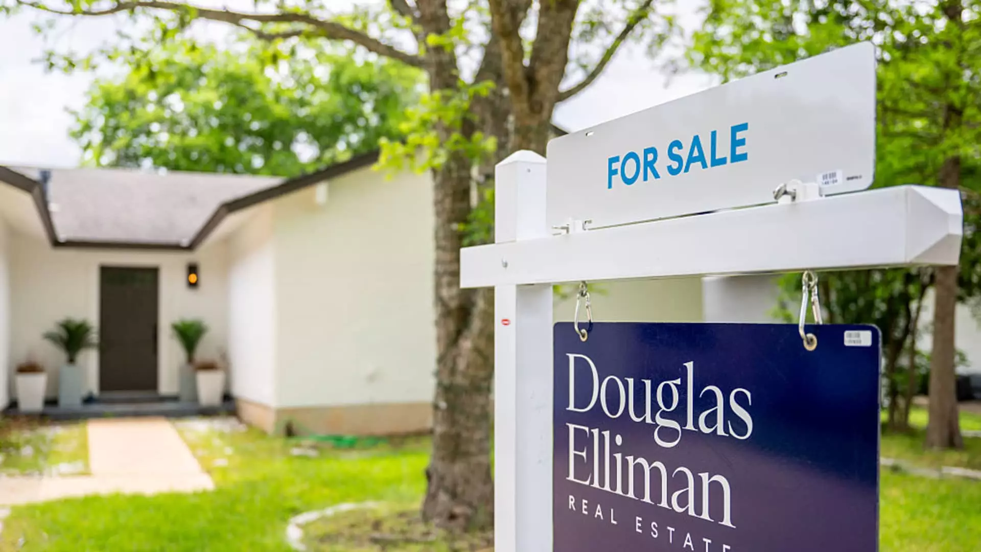 3 Disturbing Trends in the Housing Market That Should Alarm You