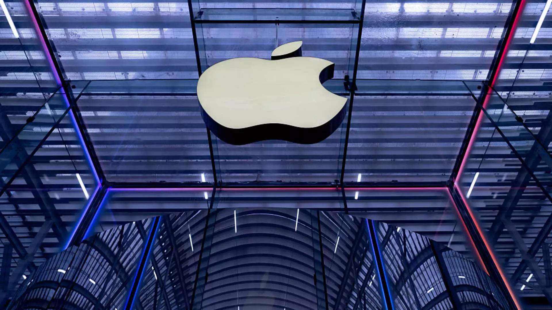 Apple’s Future Under Threat: A 4-Point Reality Check on the Tech Titan